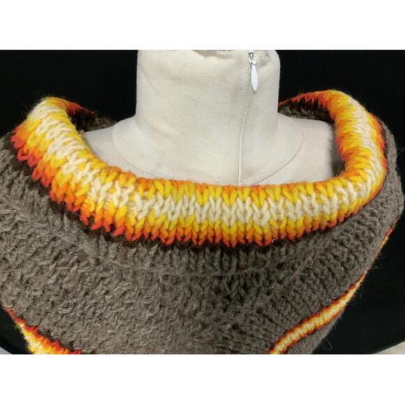 Neon Psychedelic Poncho - Picture 5 of 6